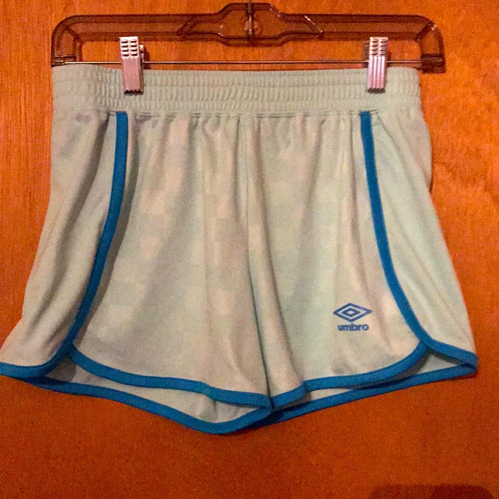 Girls Umbro shorts 14/16